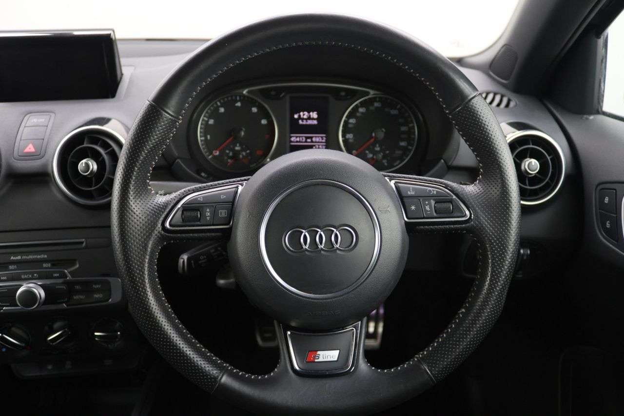 2016 AUDI A1 2016 AUDI A1