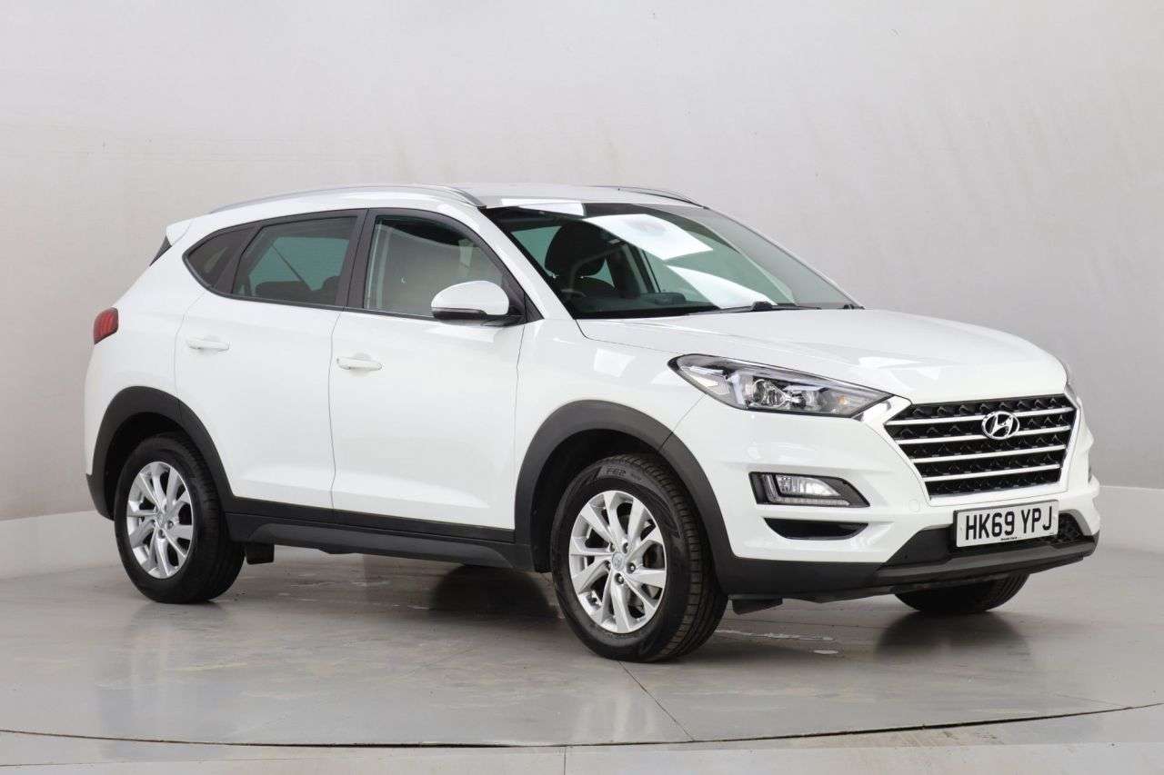 A 2019 HYUNDAI TUCSON 1.6 GDi SE Nav SUV 5dr Petrol Manual Euro 6 (s/s) (132 ps) A 2019 HYUNDAI TUCSON 1.6 GDi SE Nav SUV 5dr Petrol Manual Euro 6 (s/s) (132 ps)