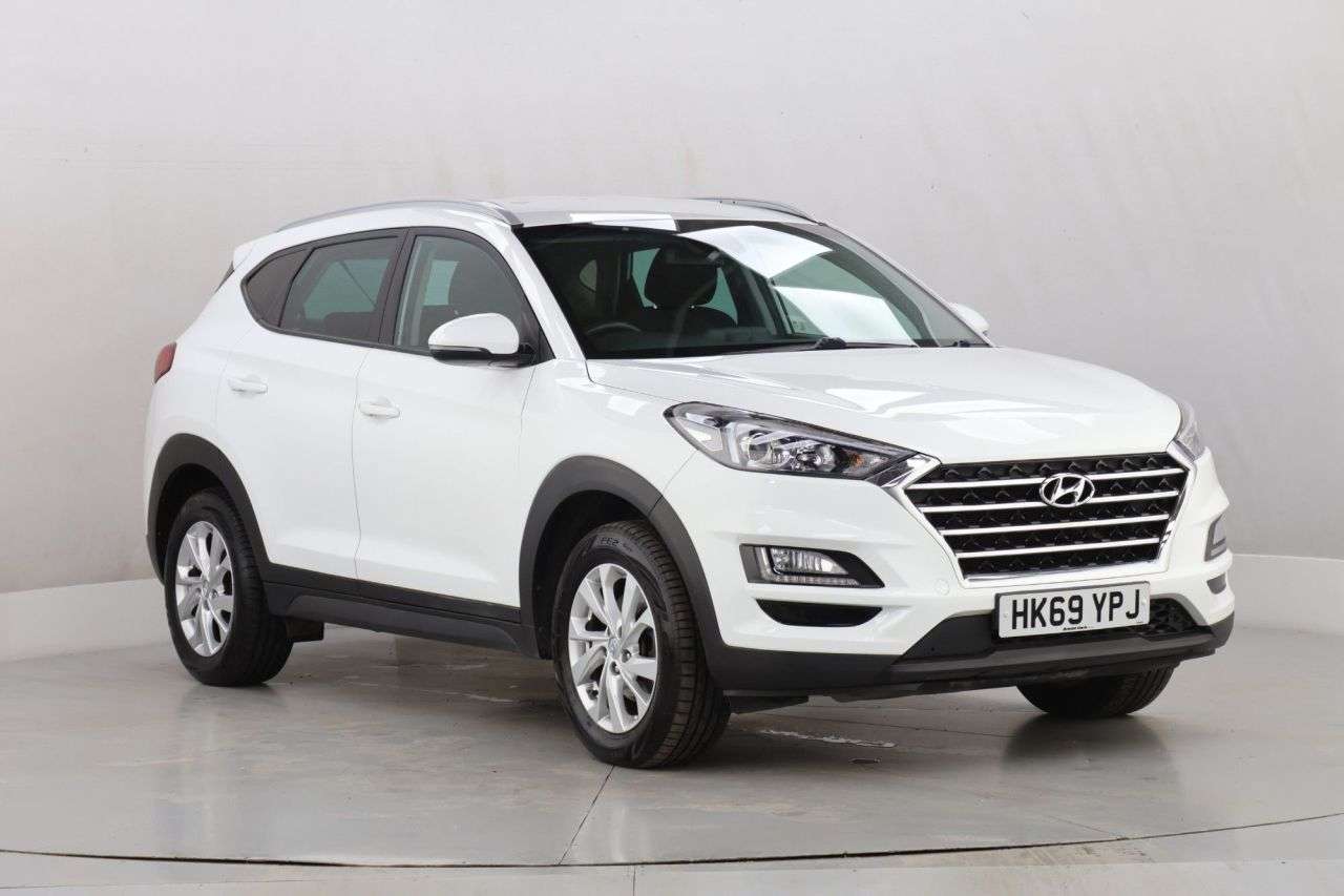 A 2019 HYUNDAI TUCSON 1.6 GDi SE Nav SUV 5dr Petrol Manual Euro 6 (s/s) (132 ps) A 2019 HYUNDAI TUCSON 1.6 GDi SE Nav SUV 5dr Petrol Manual Euro 6 (s/s) (132 ps)