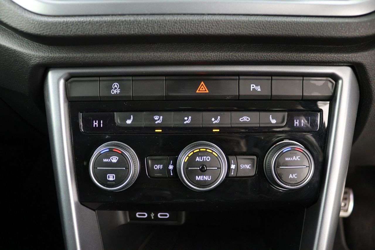 2021 VOLKSWAGEN T-ROC 2021 VOLKSWAGEN T-ROC