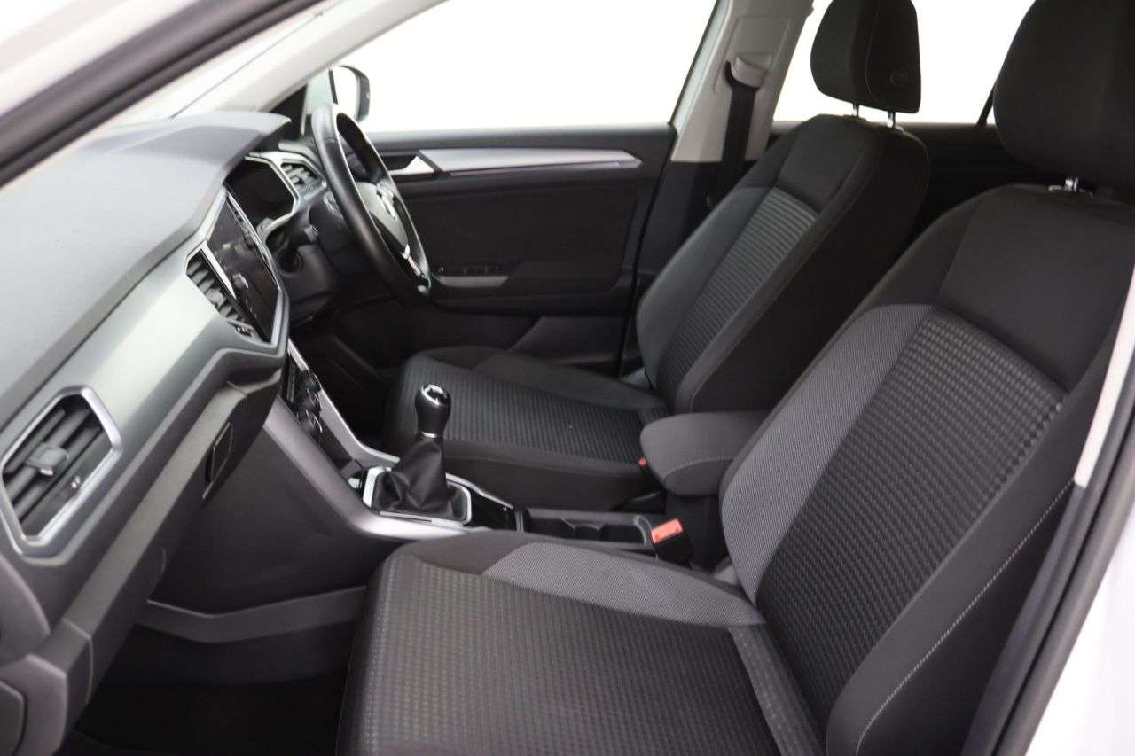 2021 VOLKSWAGEN T-ROC 2021 VOLKSWAGEN T-ROC