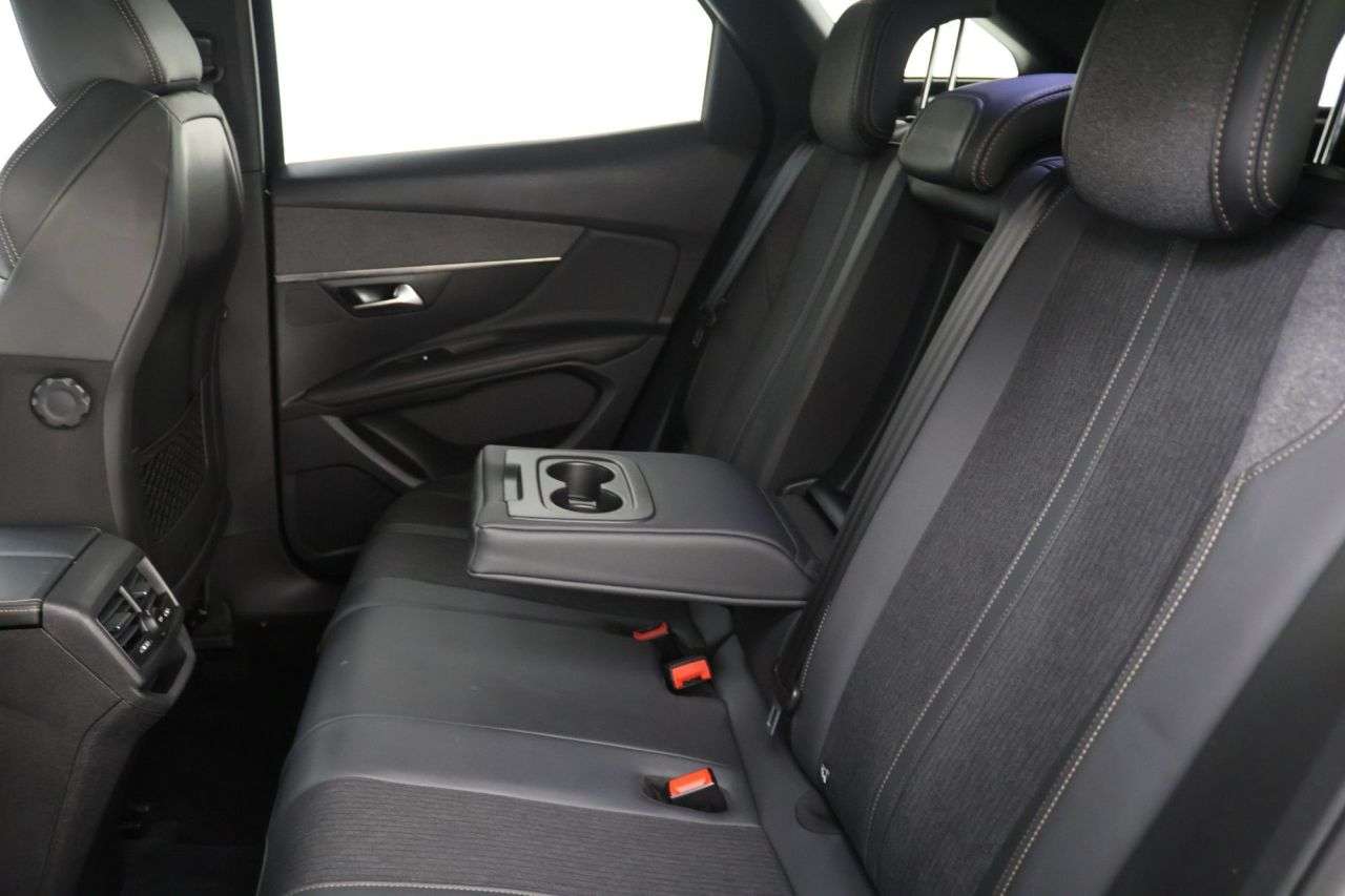 2020 PEUGEOT 3008 2020 PEUGEOT 3008