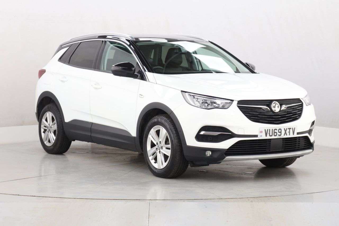 A 2020 VAUXHALL GRANDLAND X 1.5 Turbo D Business Edition Nav SUV 5dr Diesel Manual Euro 6 (s/s) (130 ps A 2020 VAUXHALL GRANDLAND X 1.5 Turbo D Business Edition Nav SUV 5dr Diesel Manual Euro 6 (s/s) (130 ps