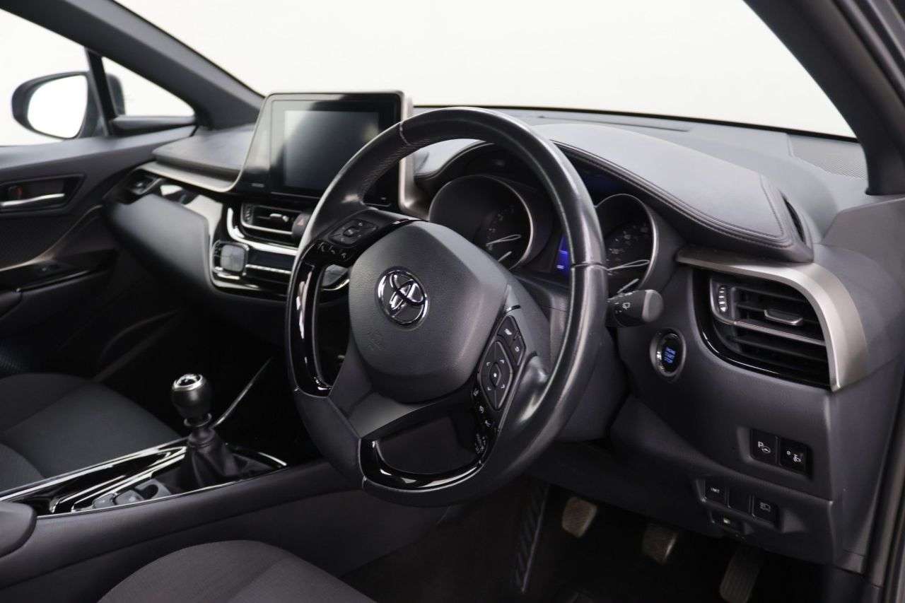 2019 TOYOTA C-HR 2019 TOYOTA C-HR