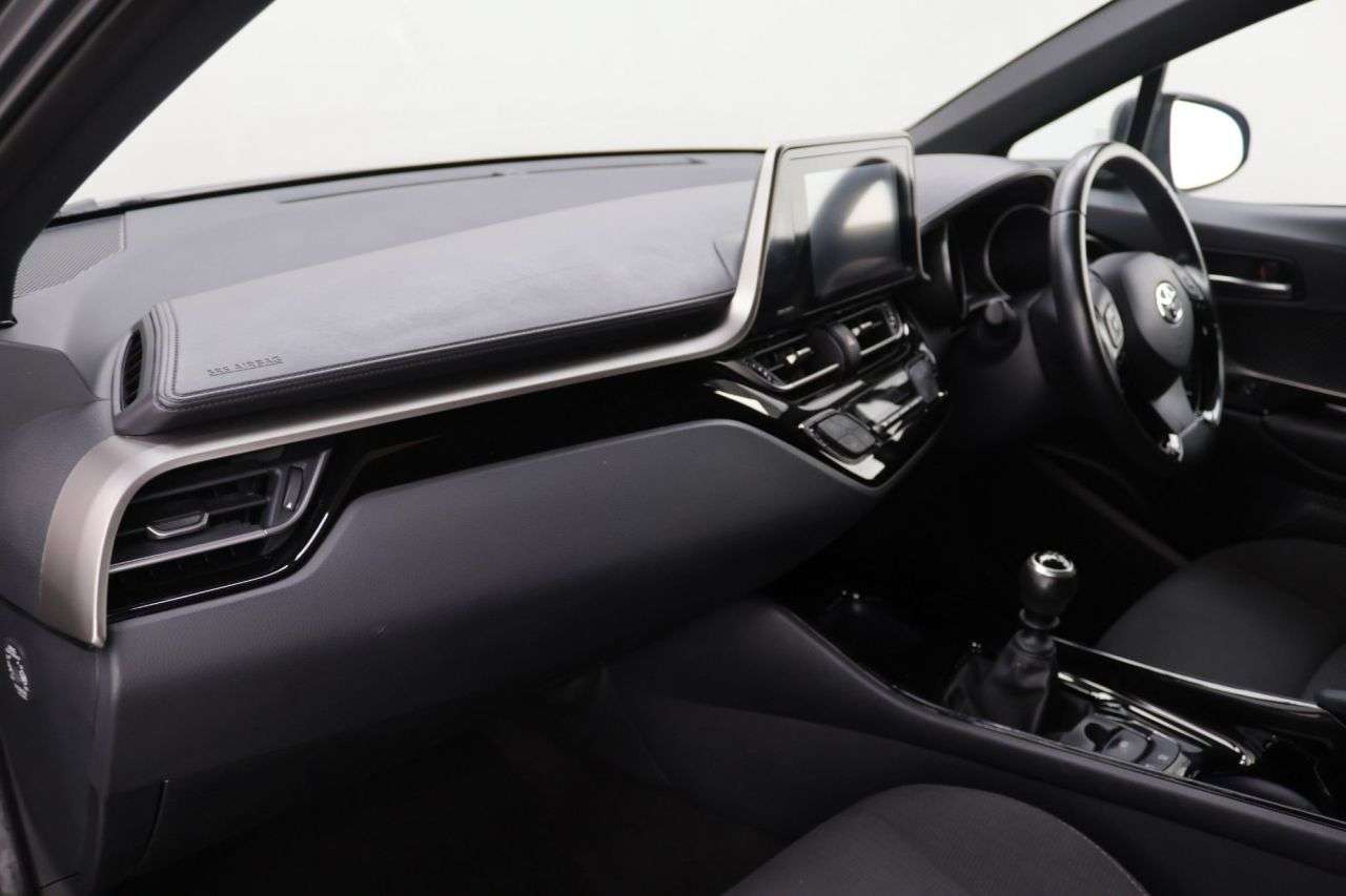 2019 TOYOTA C-HR 2019 TOYOTA C-HR