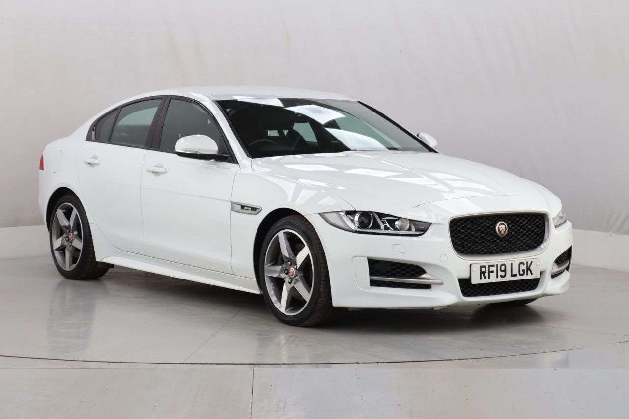 A 2019 JAGUAR XE 2.0i GPF R-Sport Saloon 4dr Petrol Auto Euro 6 (s/s) (200 ps) A 2019 JAGUAR XE 2.0i GPF R-Sport Saloon 4dr Petrol Auto Euro 6 (s/s) (200 ps)