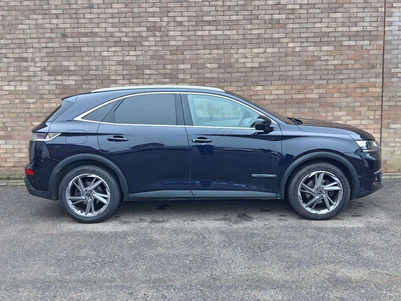 A 2019 DS AUTOMOBILES DS 7 1.6 PureTech GPF Prestige Crossback 5dr Petrol EAT8 Euro 6 (s/s) (225 ps) A 2019 DS AUTOMOBILES DS 7 1.6 PureTech GPF Prestige Crossback 5dr Petrol EAT8 Euro 6 (s/s) (225 ps)