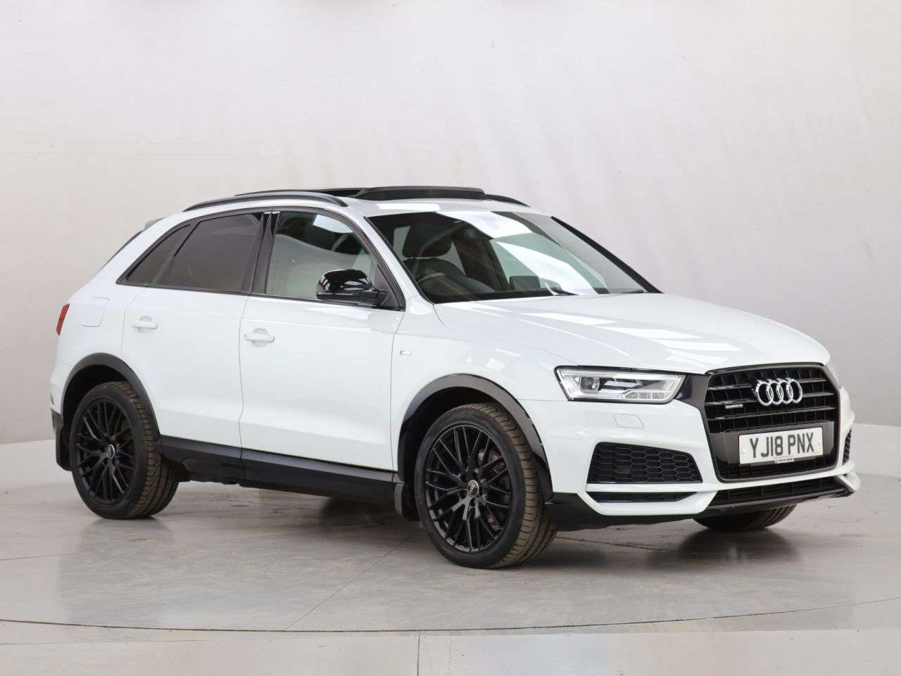 A 2018 AUDI Q3 2.0 TFSI Black Edition SUV 5dr Petrol S Tronic quattro Euro 6 (s/s) (180 ps A 2018 AUDI Q3 2.0 TFSI Black Edition SUV 5dr Petrol S Tronic quattro Euro 6 (s/s) (180 ps