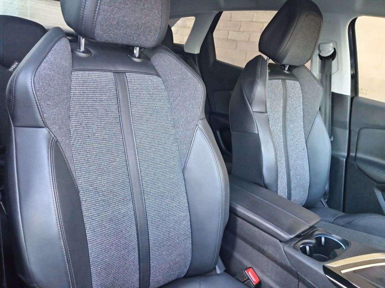 2019 PEUGEOT 3008 2019 PEUGEOT 3008