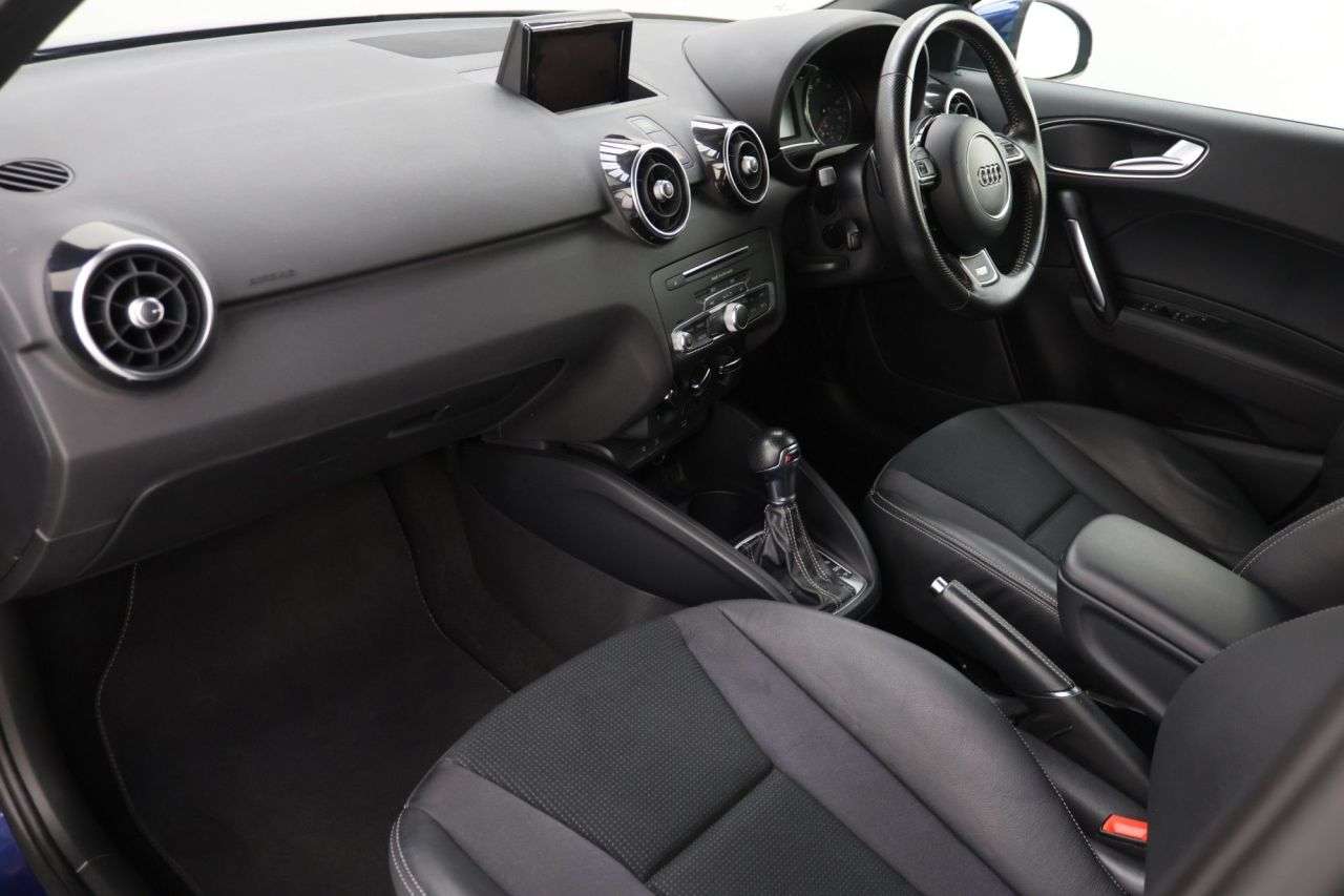 2017 AUDI A1 2017 AUDI A1