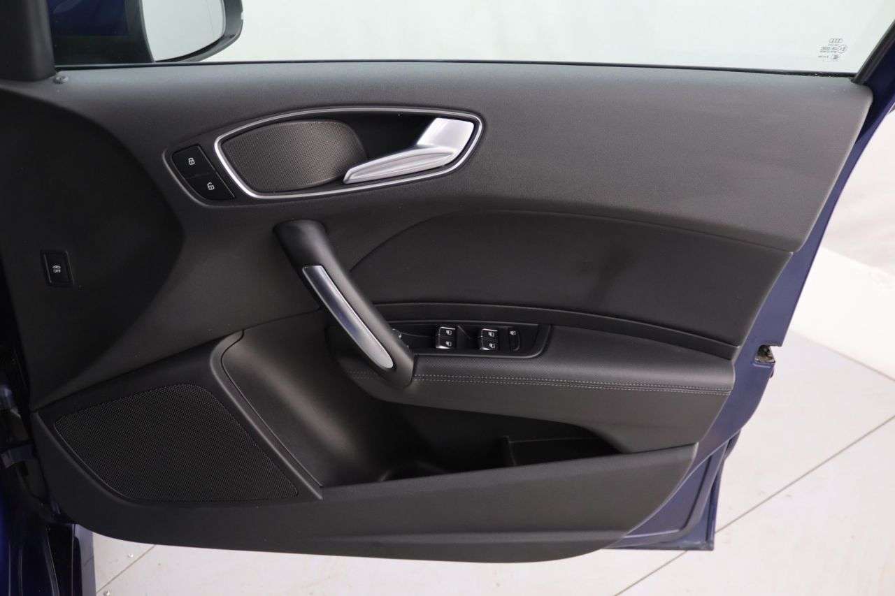 2017 AUDI A1 2017 AUDI A1