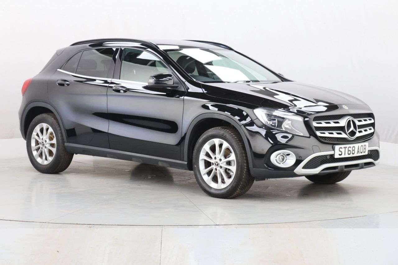 A 2018 MERCEDES-BENZ GLA CLASS 1.6 GLA200 SE (Executive) SUV 5dr Petrol 7G-DCT Euro 6 (s/s) (156 ps) A 2018 MERCEDES-BENZ GLA CLASS 1.6 GLA200 SE (Executive) SUV 5dr Petrol 7G-DCT Euro 6 (s/s) (156 ps)