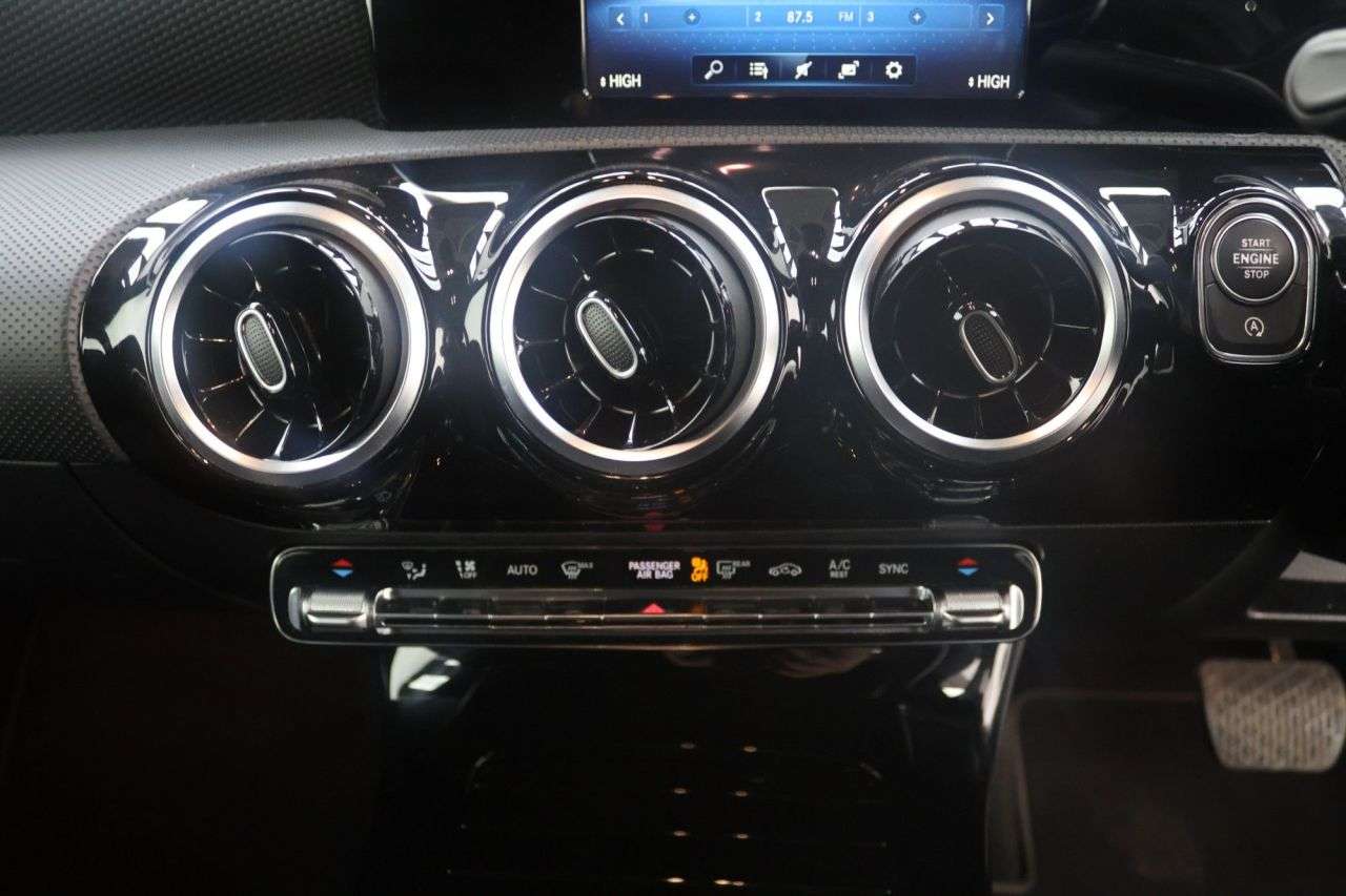 2019 MERCEDES-BENZ A CLASS 2019 MERCEDES-BENZ A CLASS