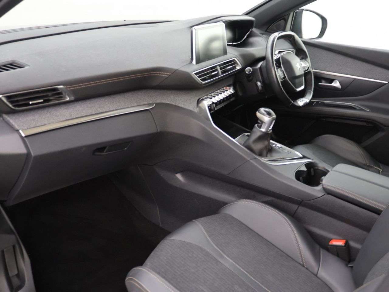 2019 PEUGEOT 3008 2019 PEUGEOT 3008