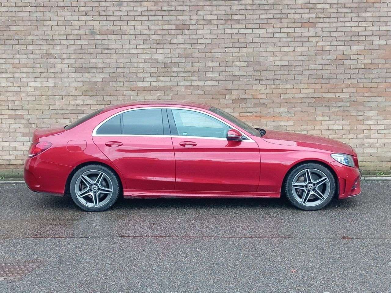 A 2019 MERCEDES-BENZ C CLASS 2.0 C300d AMG Line Edition (Premium) Saloon 4dr Diesel G-Tronic+ Euro 6 (s/ A 2019 MERCEDES-BENZ C CLASS 2.0 C300d AMG Line Edition (Premium) Saloon 4dr Diesel G-Tronic+ Euro 6 (s/