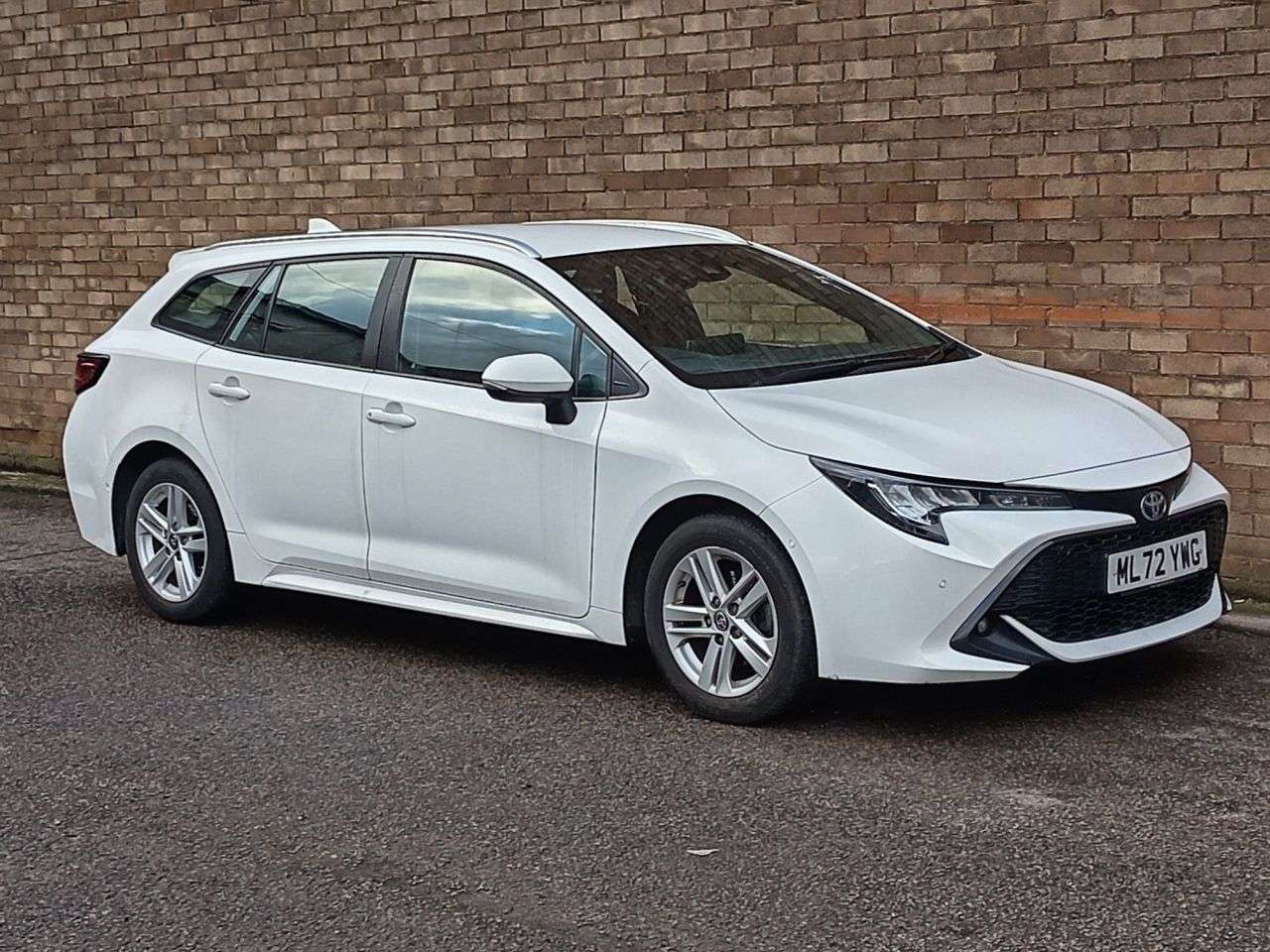 A 2022 TOYOTA COROLLA 1.8 VVT-h GPF Icon Tech Touring Sports 5dr Petrol Hybrid CVT Euro 6 (s/s) ( A 2022 TOYOTA COROLLA 1.8 VVT-h GPF Icon Tech Touring Sports 5dr Petrol Hybrid CVT Euro 6 (s/s) (