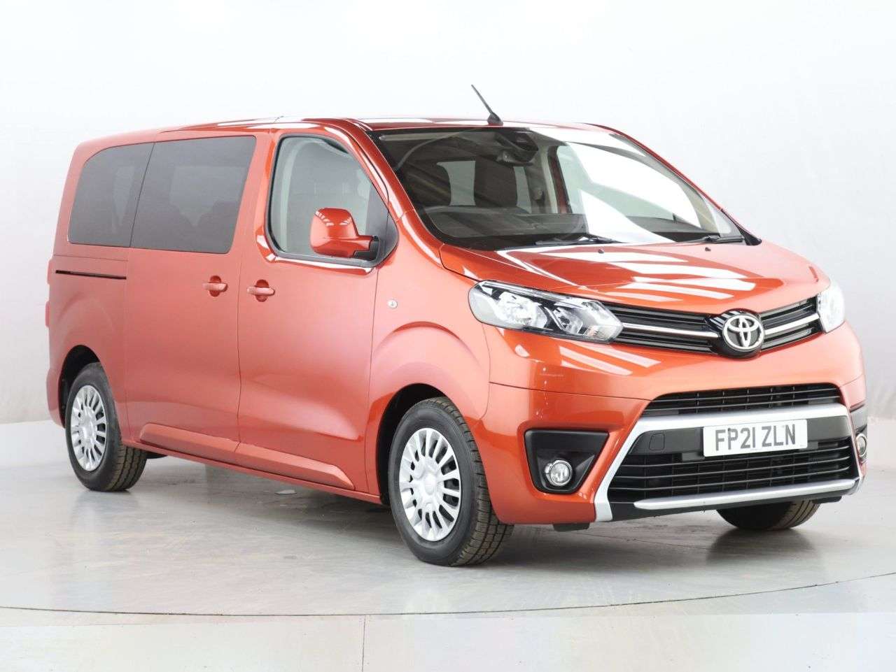 A 2021 TOYOTA PROACE VERSO 2.0D Shuttle Medium MPV 5dr Diesel Manual MWB Euro 6 (s/s) (140 ps) A 2021 TOYOTA PROACE VERSO 2.0D Shuttle Medium MPV 5dr Diesel Manual MWB Euro 6 (s/s) (140 ps)