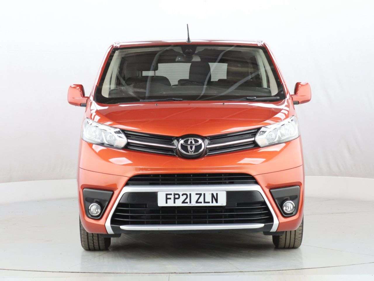 A 2021 TOYOTA PROACE VERSO 2.0D Shuttle Medium MPV 5dr Diesel Manual MWB Euro 6 (s/s) (140 ps) A 2021 TOYOTA PROACE VERSO 2.0D Shuttle Medium MPV 5dr Diesel Manual MWB Euro 6 (s/s) (140 ps)