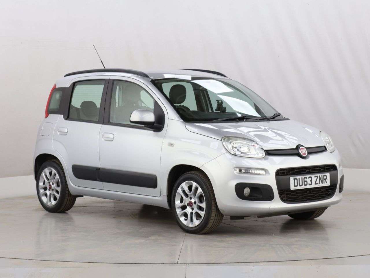 A 2013 FIAT PANDA 0.9 TwinAir Lounge Hatchback 5dr Petrol Dualogic Euro 5 (s/s) (85 bhp) A 2013 FIAT PANDA 0.9 TwinAir Lounge Hatchback 5dr Petrol Dualogic Euro 5 (s/s) (85 bhp)