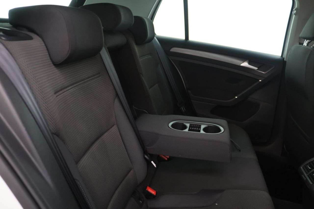 2019 VOLKSWAGEN GOLF 2019 VOLKSWAGEN GOLF