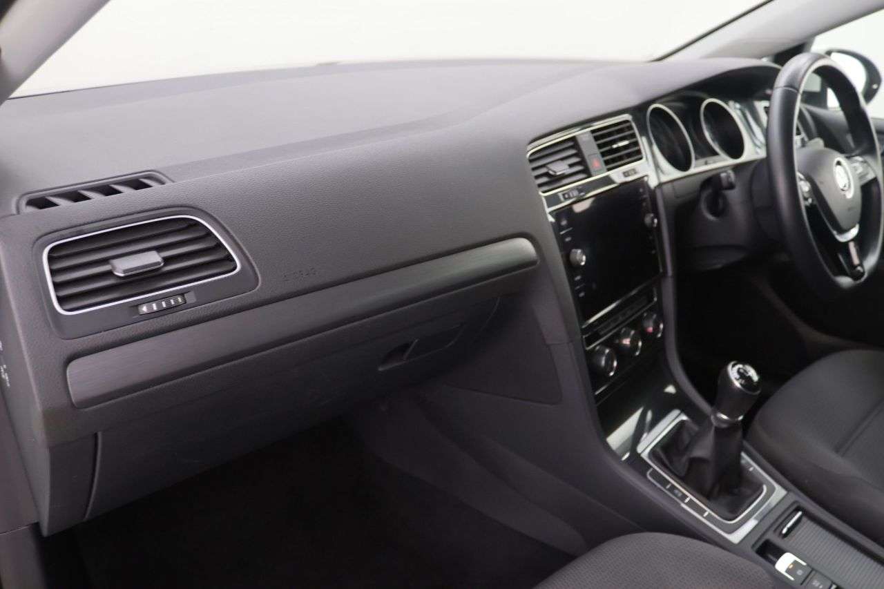 2019 VOLKSWAGEN GOLF 2019 VOLKSWAGEN GOLF