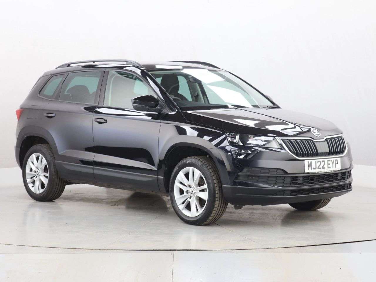 A 2022 SKODA KAROQ 1.0 TSI SE Technology SUV 5dr Petrol Manual Euro 6 (s/s) (110 ps) A 2022 SKODA KAROQ 1.0 TSI SE Technology SUV 5dr Petrol Manual Euro 6 (s/s) (110 ps)