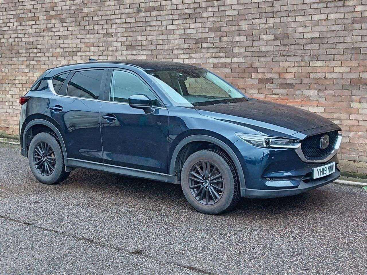 A 2019 MAZDA CX-5 2.0 SKYACTIV-G SE-L Nav+ SUV 5dr Petrol Manual Euro 6 (s/s) (165 ps) A 2019 MAZDA CX-5 2.0 SKYACTIV-G SE-L Nav+ SUV 5dr Petrol Manual Euro 6 (s/s) (165 ps)