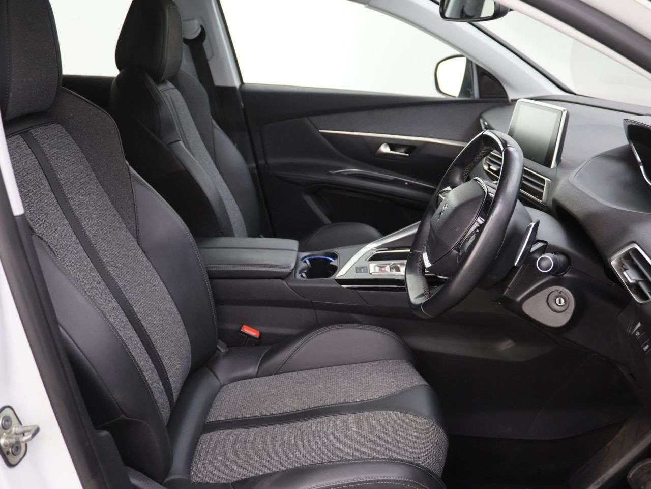2019 PEUGEOT 3008 2019 PEUGEOT 3008