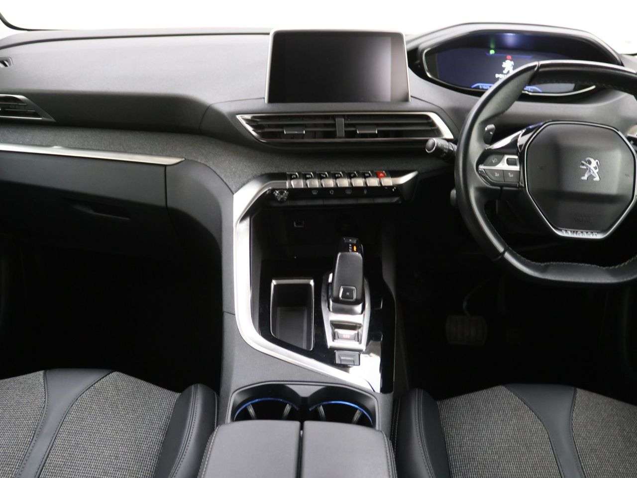 2019 PEUGEOT 3008 2019 PEUGEOT 3008