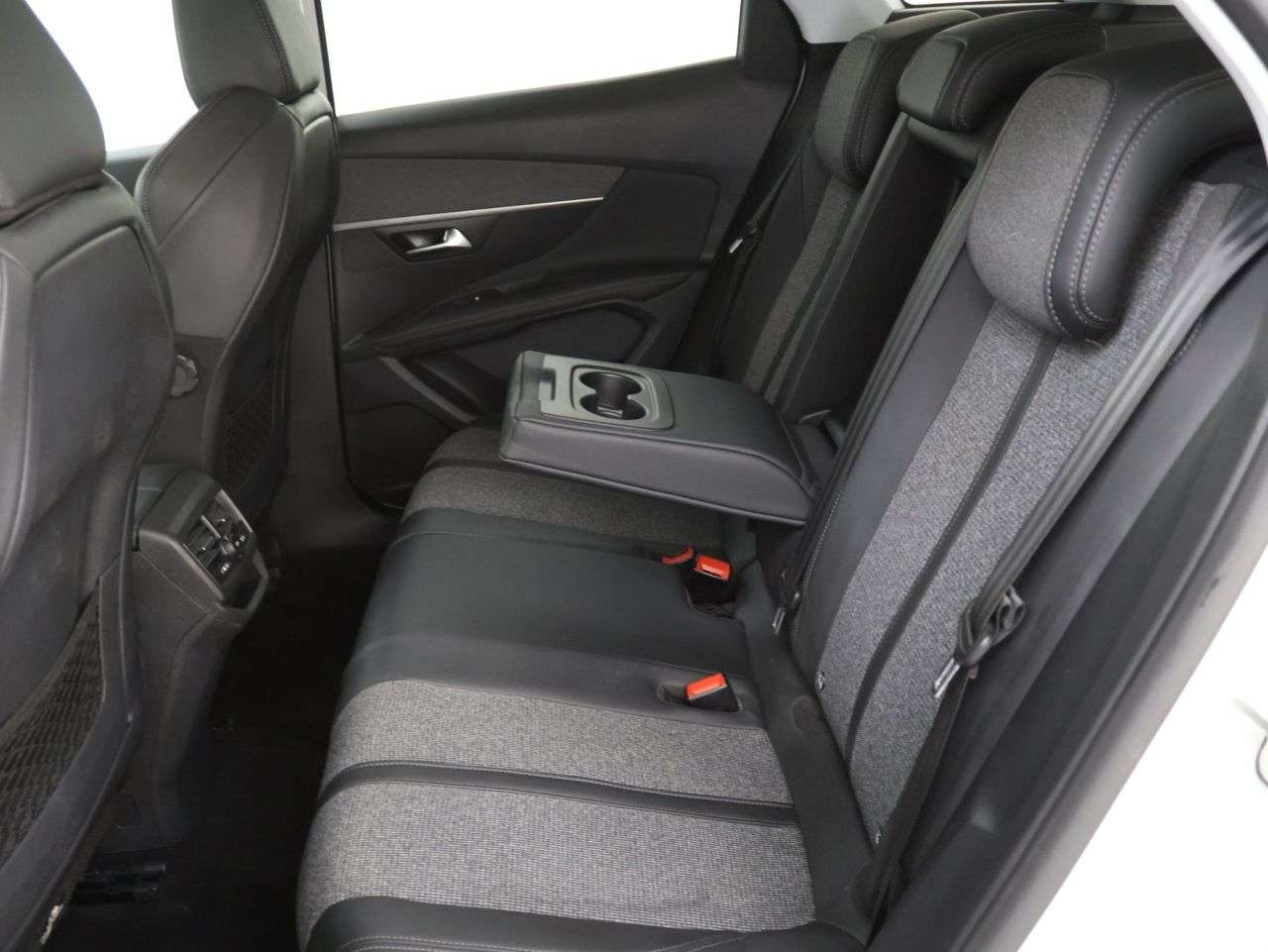 2019 PEUGEOT 3008 2019 PEUGEOT 3008