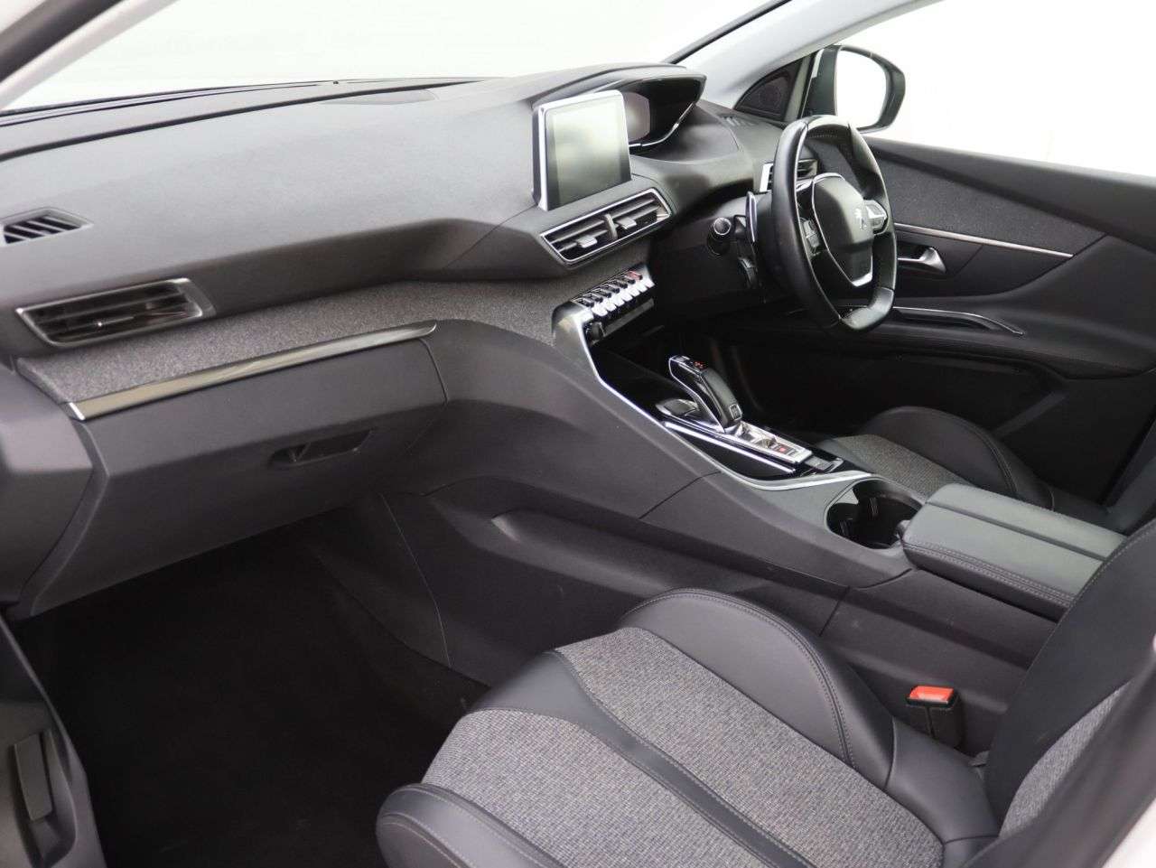 2019 PEUGEOT 3008 2019 PEUGEOT 3008