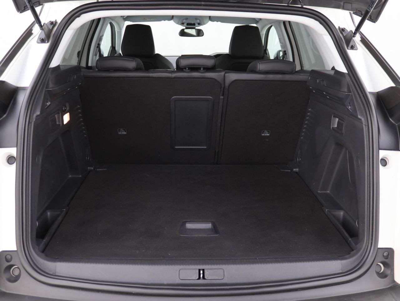 2019 PEUGEOT 3008 2019 PEUGEOT 3008