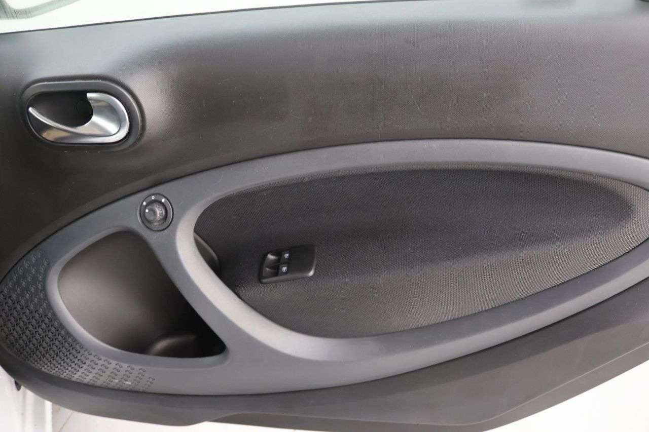 2019 SMART FORTWO 2019 SMART FORTWO