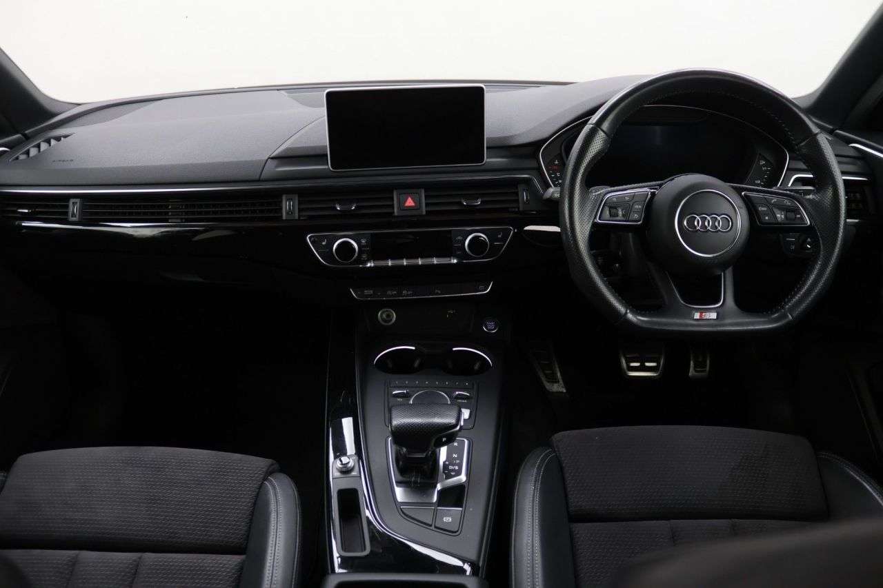 2018 AUDI A4 2018 AUDI A4