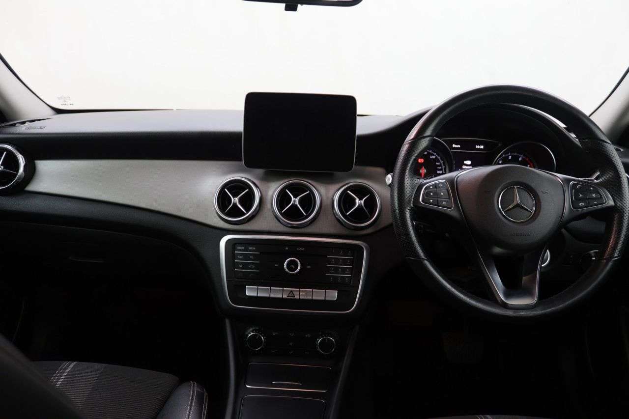 2019 MERCEDES-BENZ GLA CLASS 2019 MERCEDES-BENZ GLA CLASS