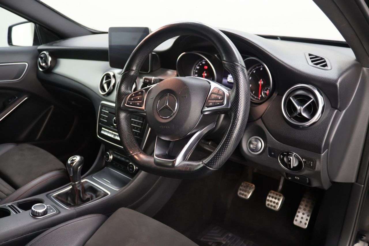 2018 MERCEDES-BENZ GLA CLASS 2018 MERCEDES-BENZ GLA CLASS