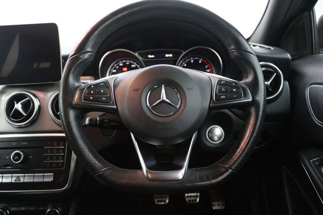 2018 MERCEDES-BENZ GLA CLASS 2018 MERCEDES-BENZ GLA CLASS