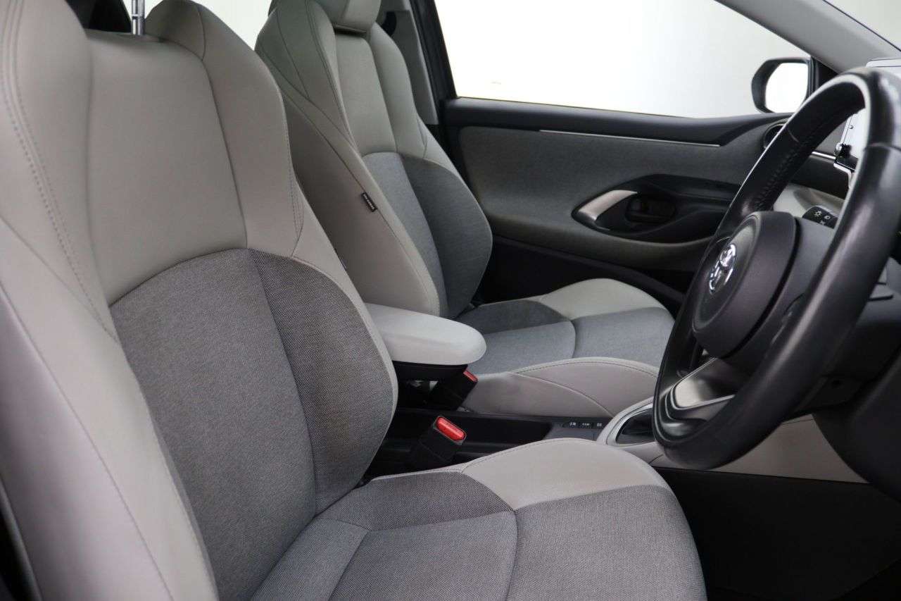 2021 TOYOTA YARIS 2021 TOYOTA YARIS