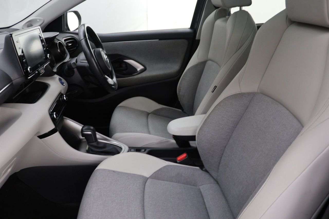 2021 TOYOTA YARIS 2021 TOYOTA YARIS