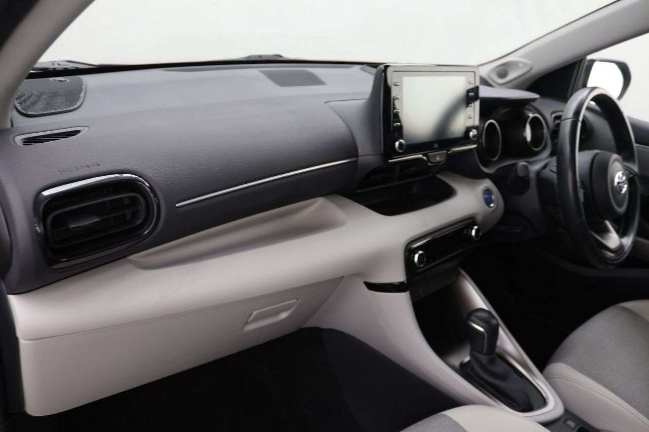 2021 TOYOTA YARIS 2021 TOYOTA YARIS