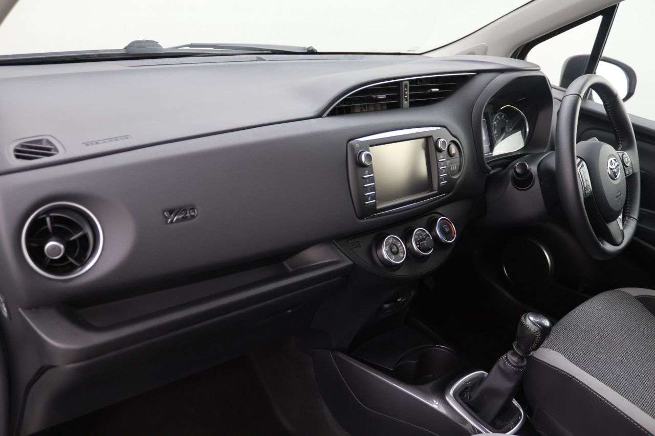 2019 TOYOTA YARIS 2019 TOYOTA YARIS