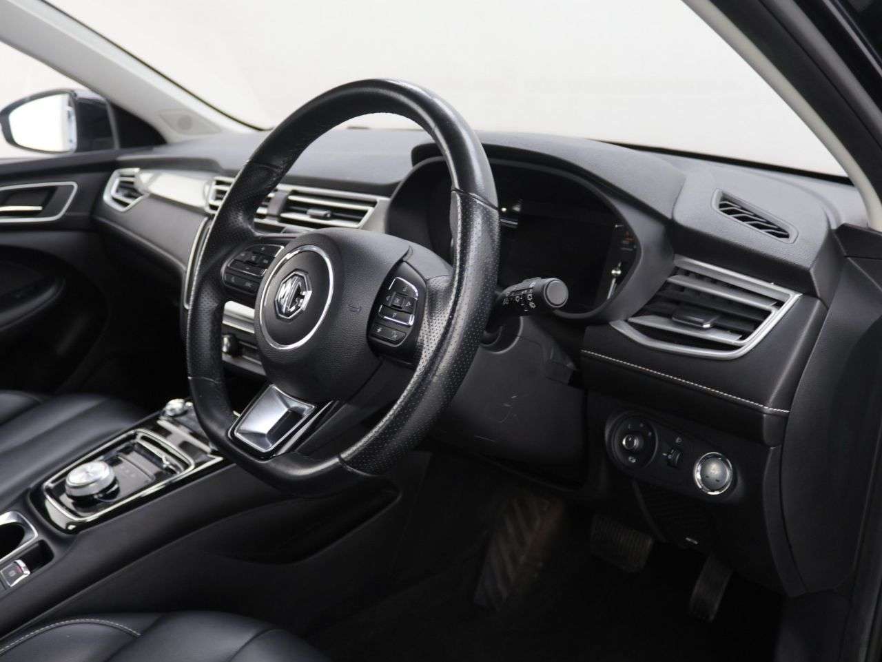 2022 MG MG 5 2022 MG MG 5