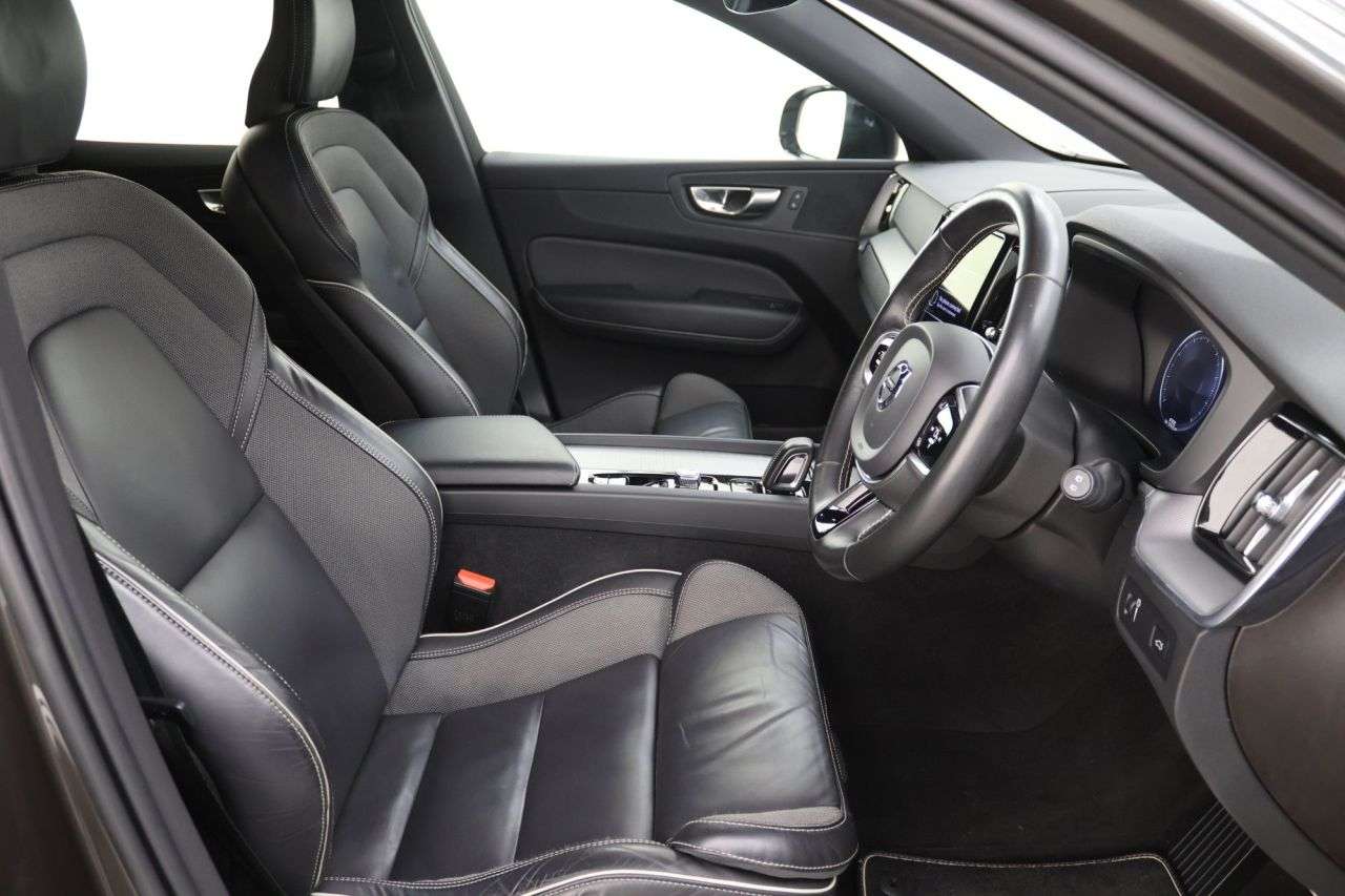 2020 VOLVO XC60 2020 VOLVO XC60