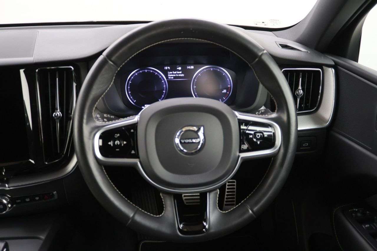 2020 VOLVO XC60 2020 VOLVO XC60