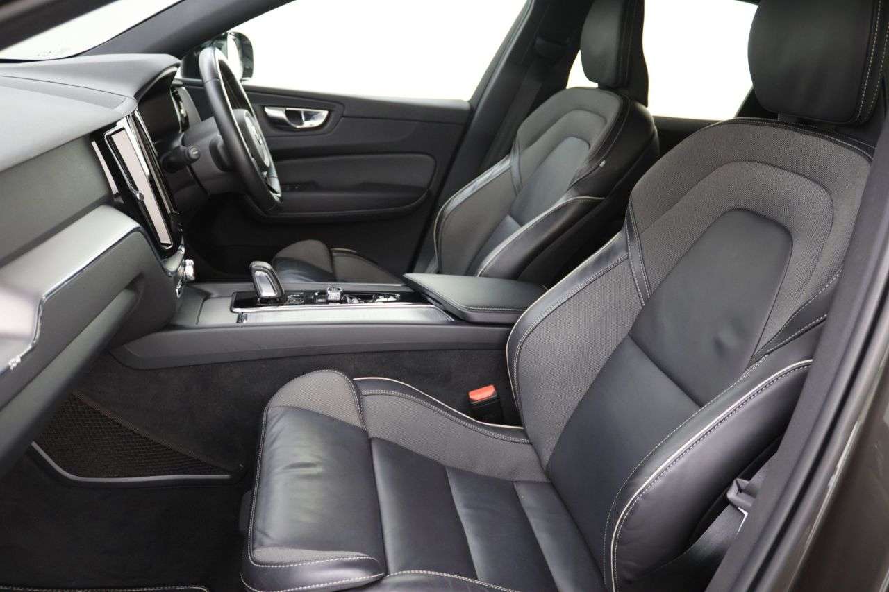 2020 VOLVO XC60 2020 VOLVO XC60