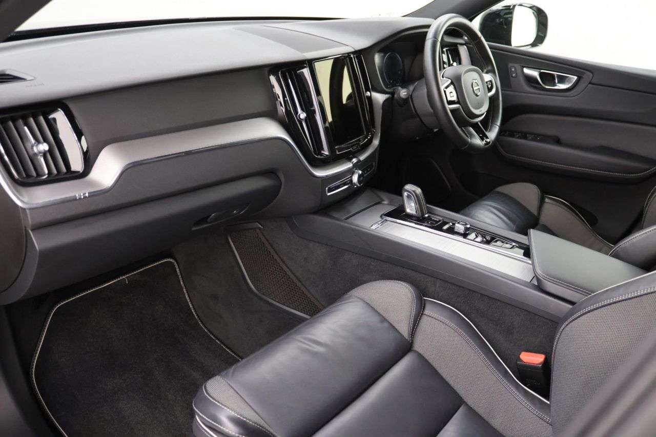 2020 VOLVO XC60 2020 VOLVO XC60