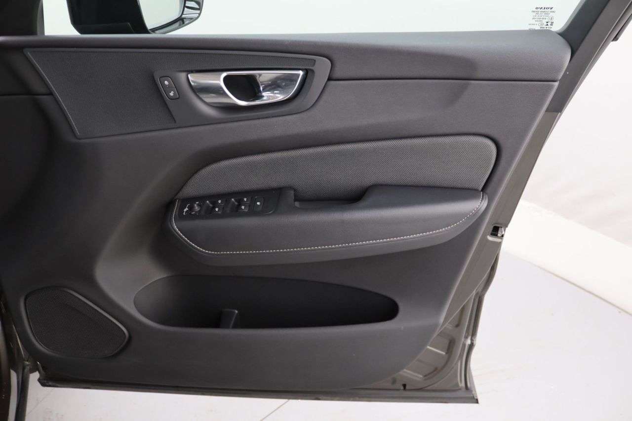 2020 VOLVO XC60 2020 VOLVO XC60