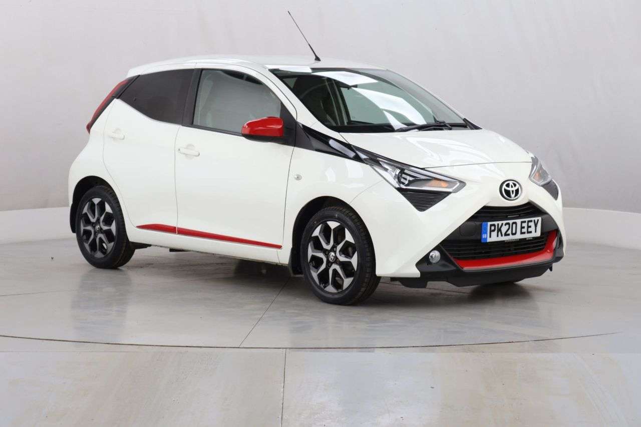 A 2020 TOYOTA AYGO 1.0 VVT-i x-trend Funroof 5dr Petrol x-shift Euro 6 (71 ps) A 2020 TOYOTA AYGO 1.0 VVT-i x-trend Funroof 5dr Petrol x-shift Euro 6 (71 ps)