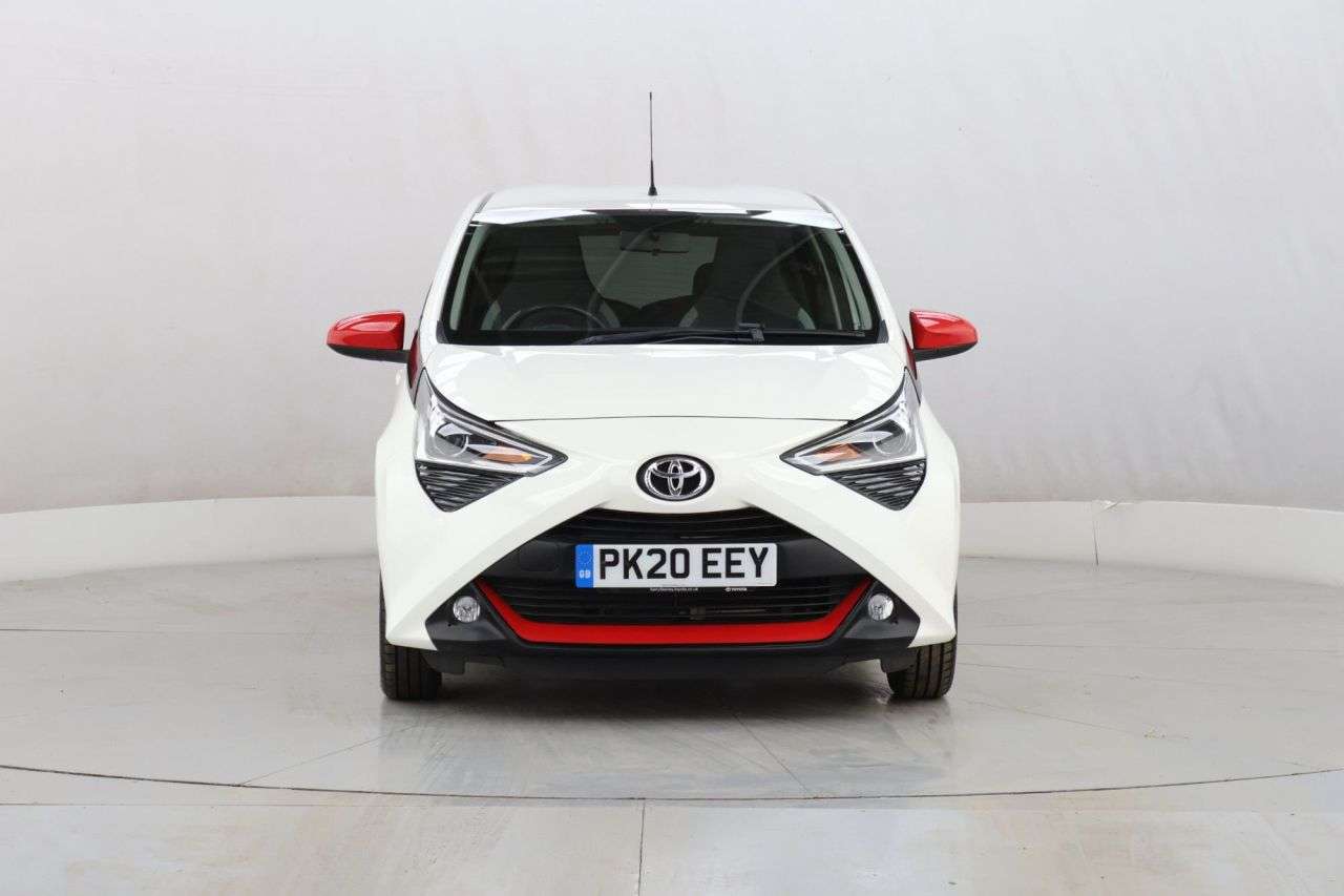 A 2020 TOYOTA AYGO 1.0 VVT-i x-trend Funroof 5dr Petrol x-shift Euro 6 (71 ps) A 2020 TOYOTA AYGO 1.0 VVT-i x-trend Funroof 5dr Petrol x-shift Euro 6 (71 ps)