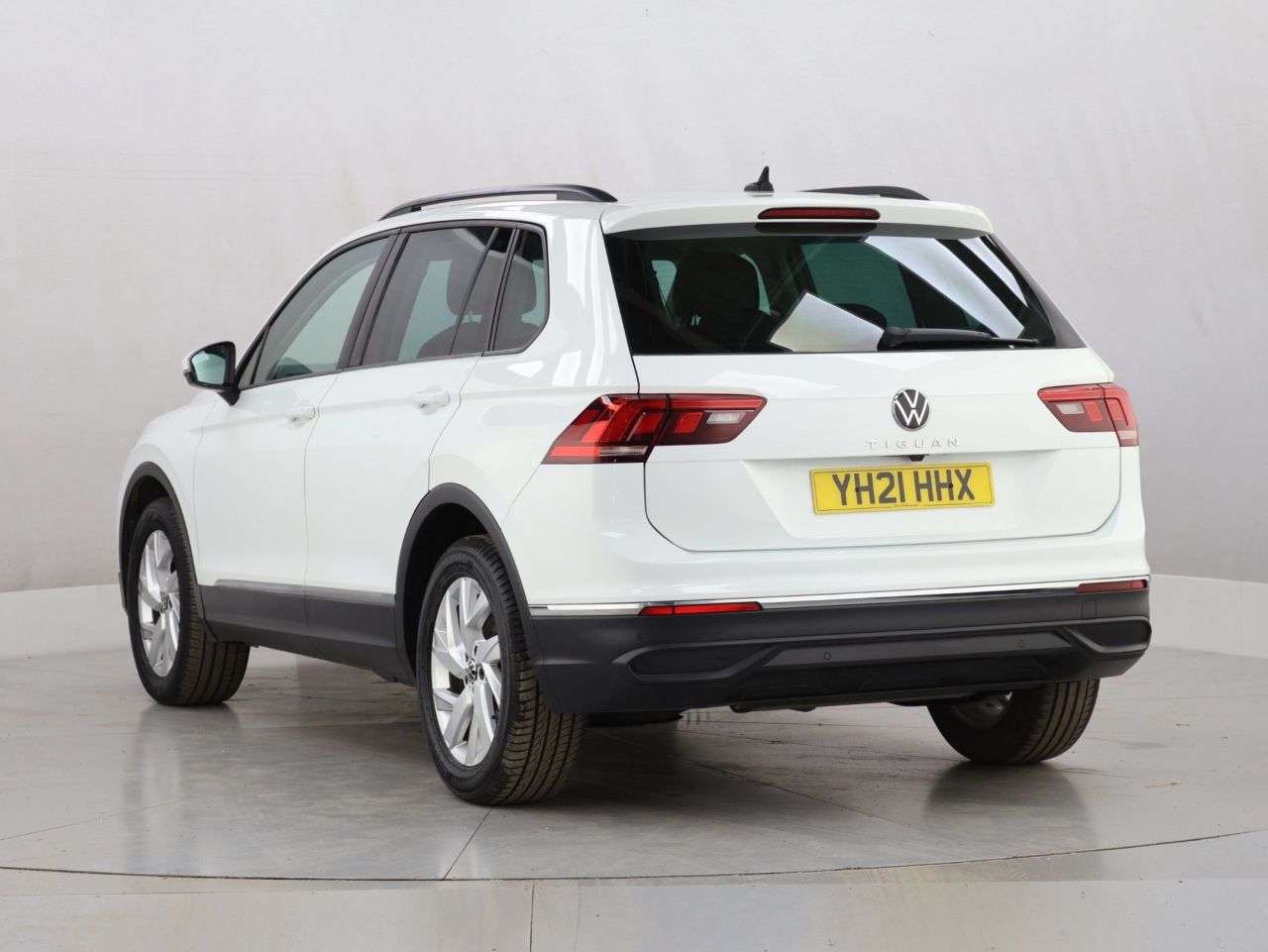 2021 VOLKSWAGEN TIGUAN 2021 VOLKSWAGEN TIGUAN